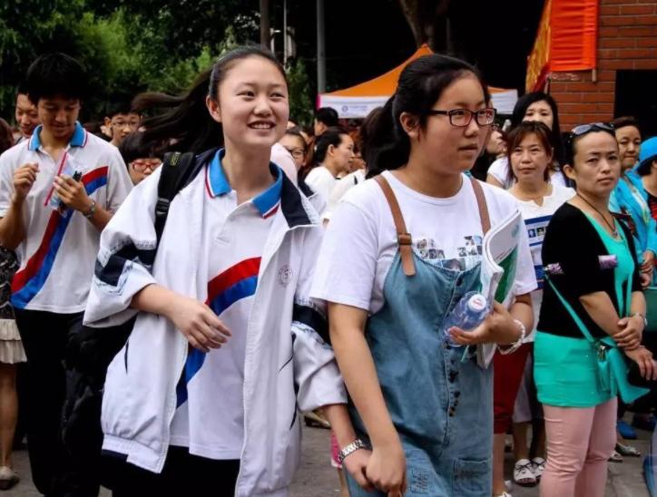 孩子中考落榜上职高还是上技校,被中考淘汰的职高生就业前景如何