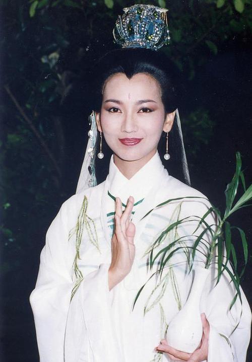 “最美白娘子”赵雅芝的前尘往事