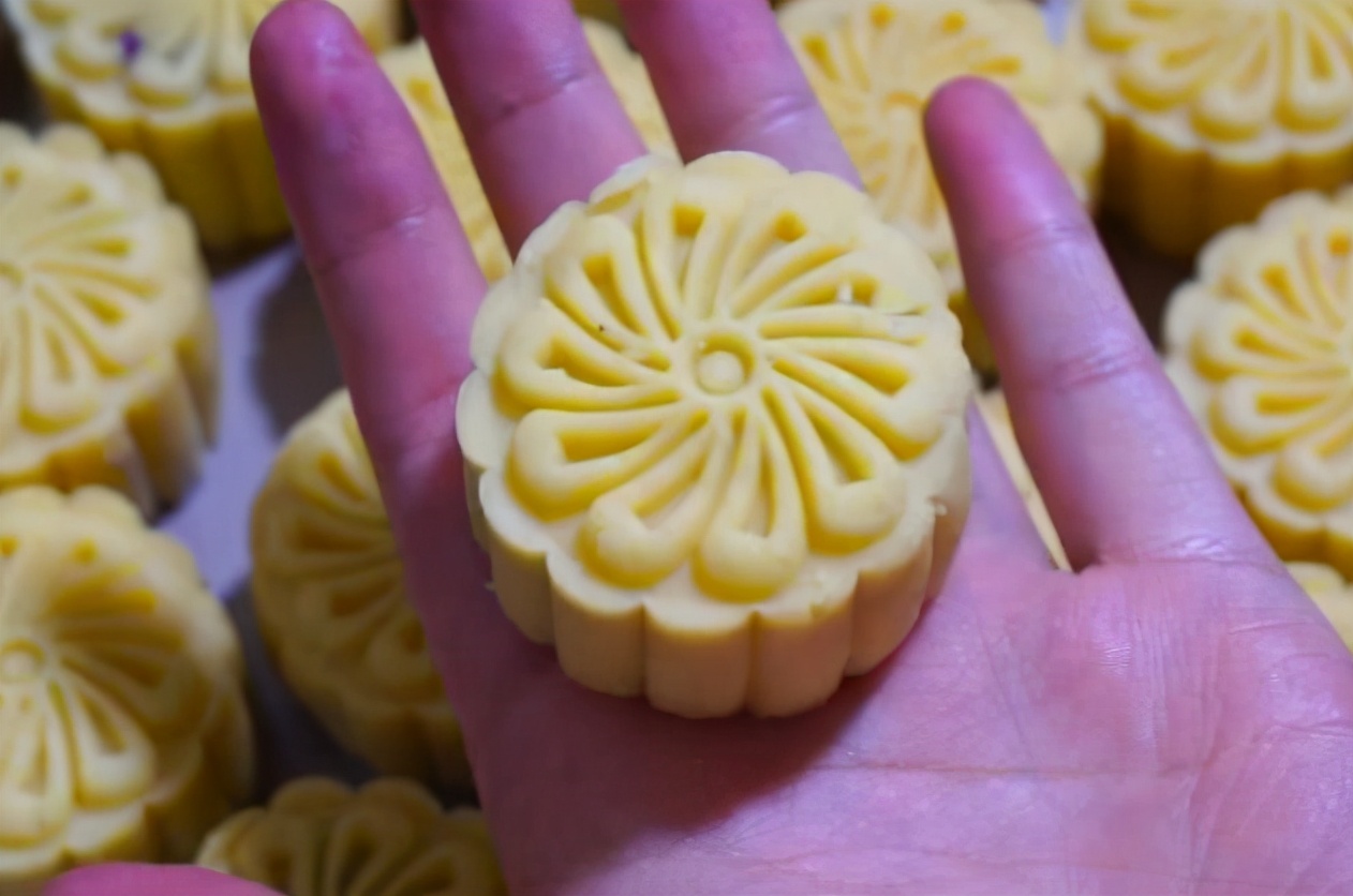 绿豆糕怎么做才会松软好吃,为什么自制绿豆糕发粘