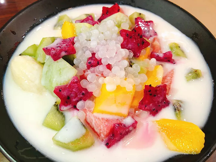 爽口的水果捞,夏天好吃的冰凉饮品