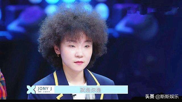 青2虞书欣提供叫醒服务，赵小棠素颜很真实，孔雪儿不敢面对镜头