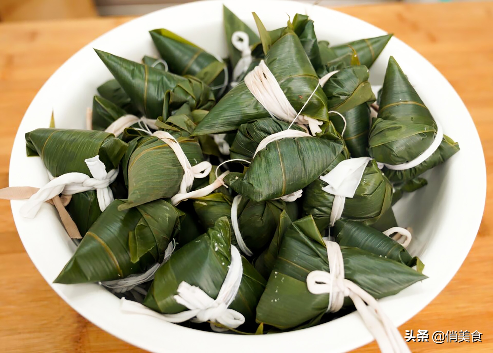 粽子煮几分钟才最好吃,煮粽子放2种什么煮的粽子好吃