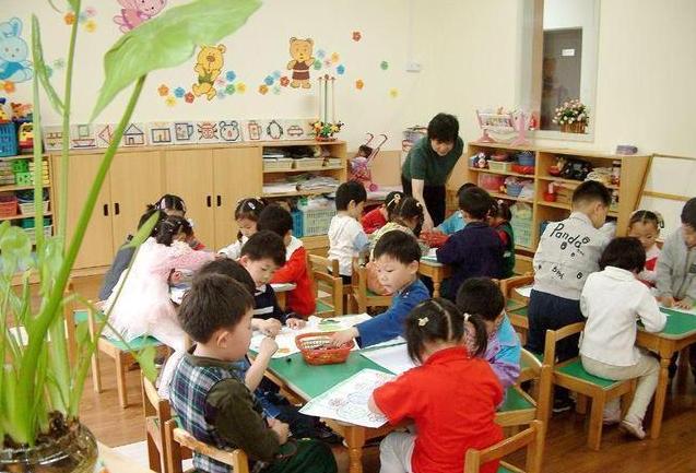 幼儿园分组的原则,幼儿园分班哪个班最好