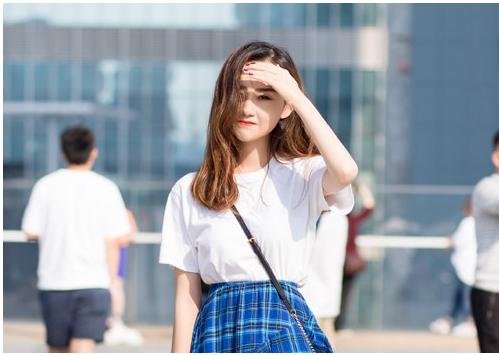 长卷发蓬松女人味十足颜色,减龄长卷发慵懒风