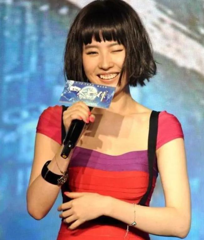 宋祖儿佟丽娅造型,佟丽娅和宋祖儿同款短发