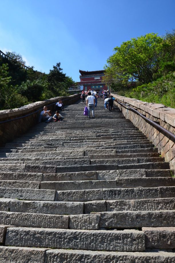 爬泰山攻略,泰山攻略完整版