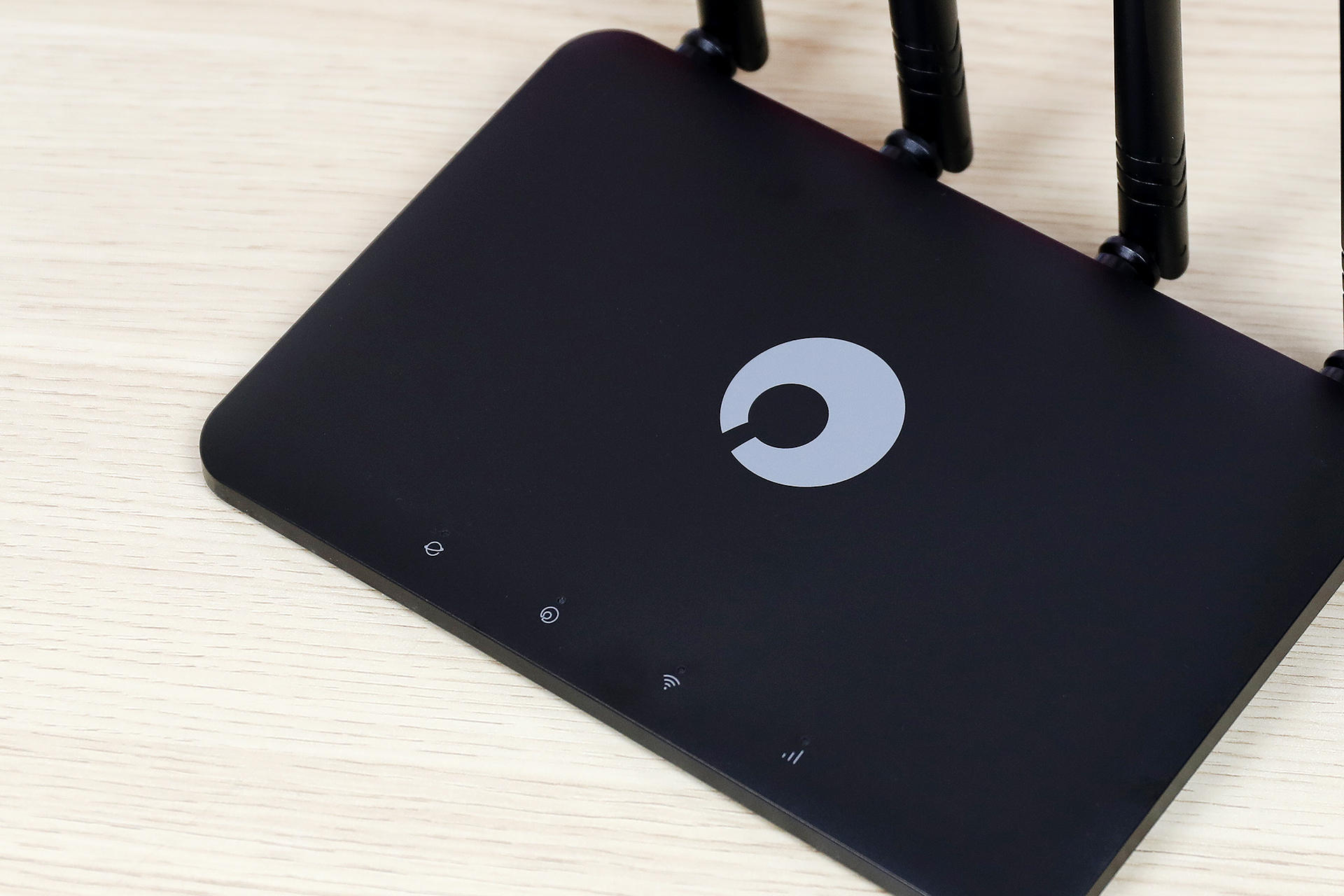 即插即用不需要驱动程序,蒲公英x4c对比华为b311