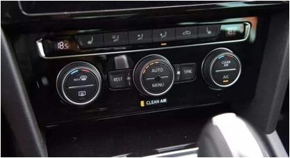 冬季雨天车窗起雾空调怎么调节,冬季如何开空调车内不起雾