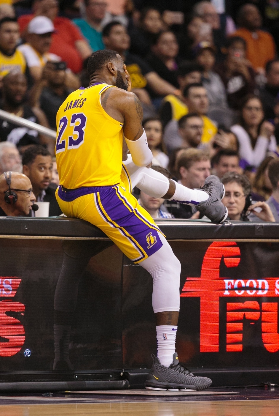 詹姆斯士兵13代测评,詹姆斯13代使节公司版