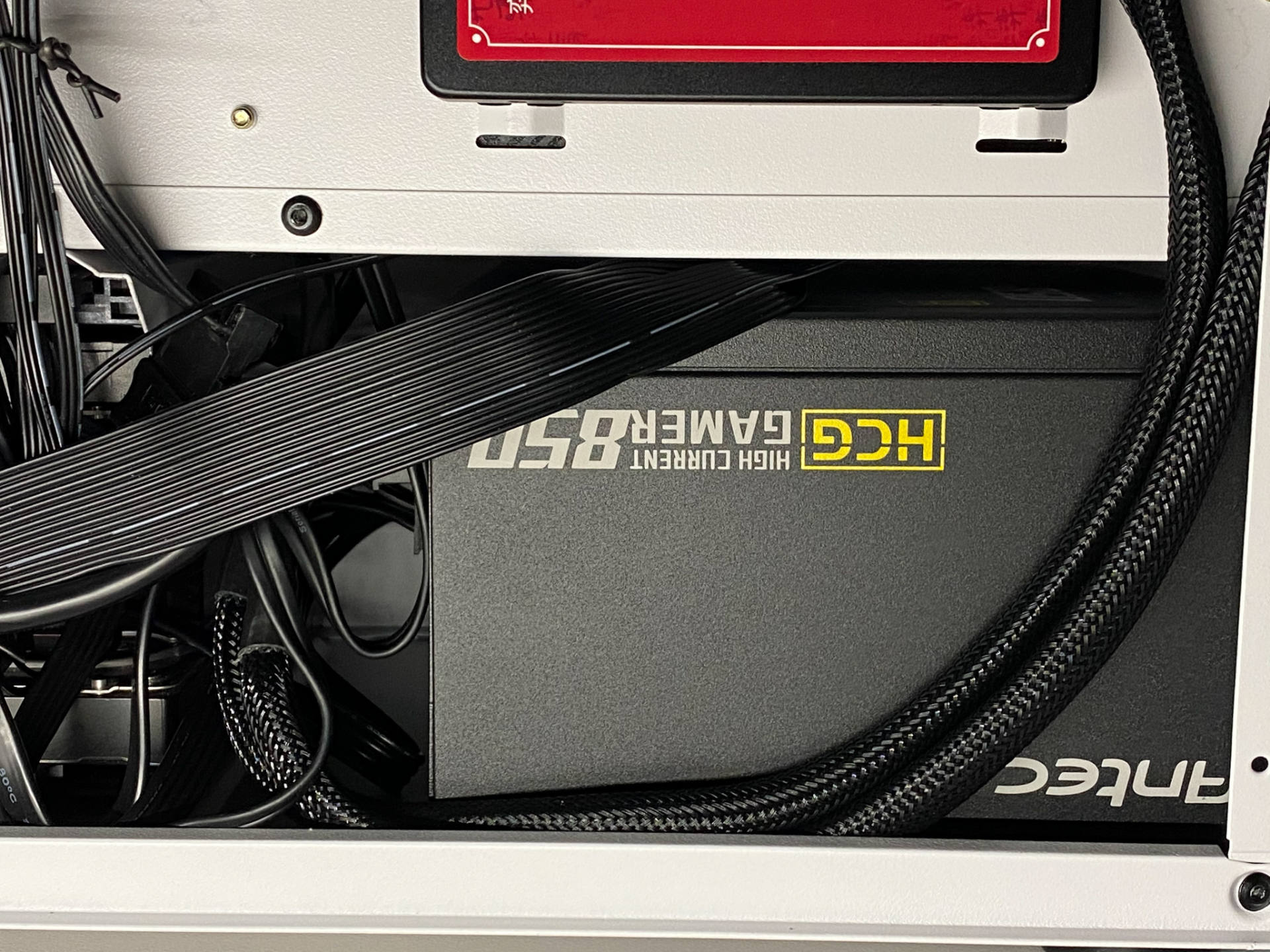 可以装240水冷的小机箱,一般什么配置电脑用水冷机箱