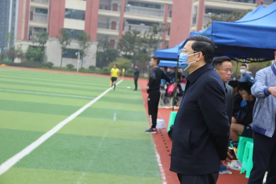 邓沁泉市教委副主任,市教委邓沁泉主任