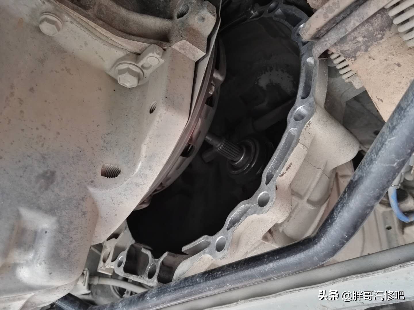胖哥更换导向轴承,解决变速箱换挡异响