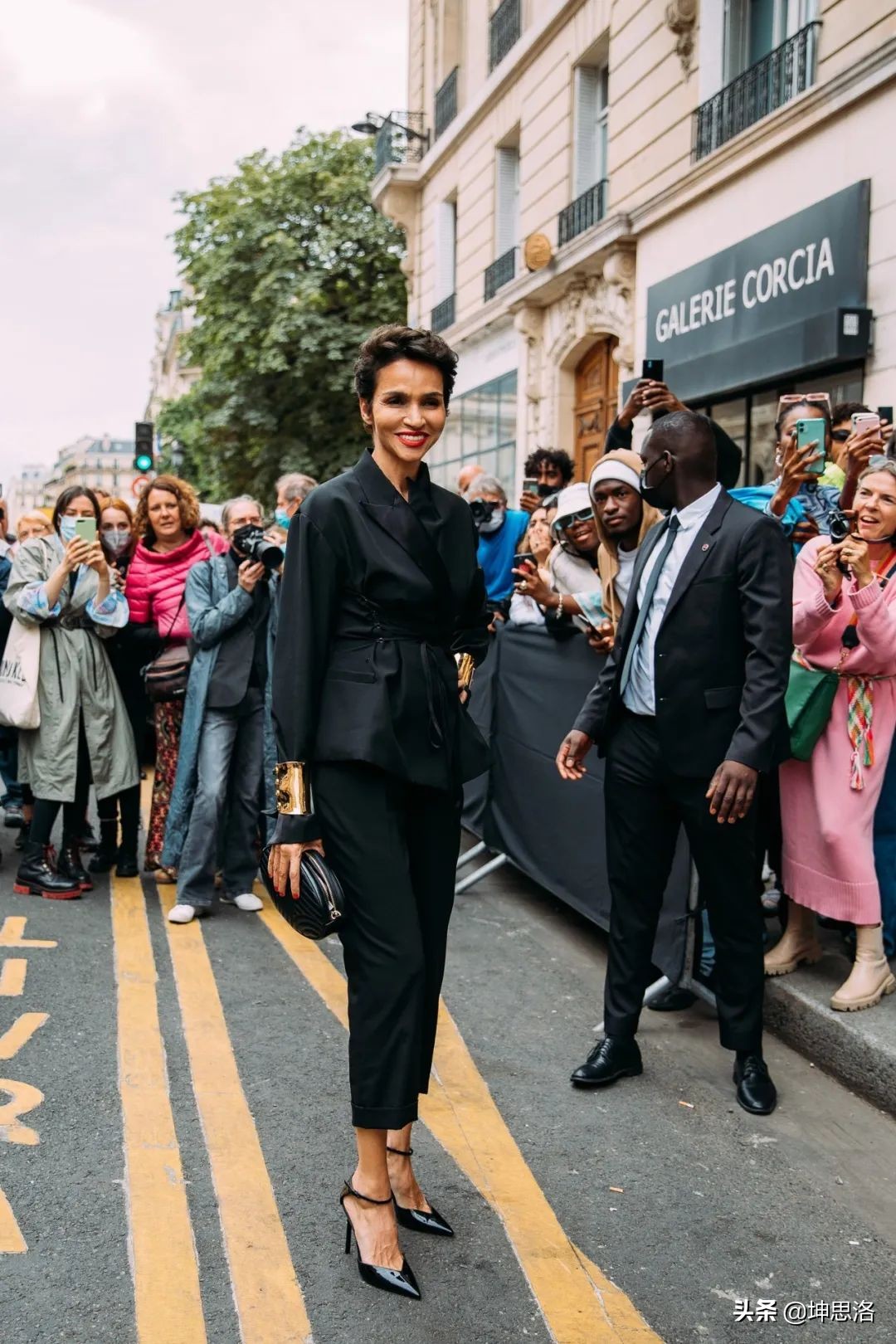 巴黎时装周的最佳街头穿搭风格,2020春夏时装周穿搭灵感指南