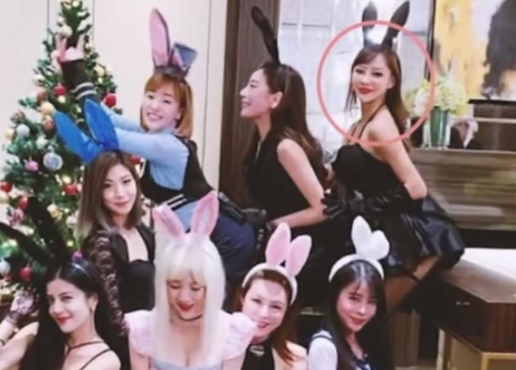 男星劈腿娶小20岁大学生，婚后却被多次出轨，网友：这就是报应