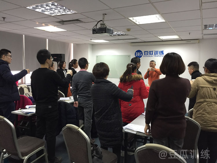 比喻幽默风趣成语,比喻口才好的句子