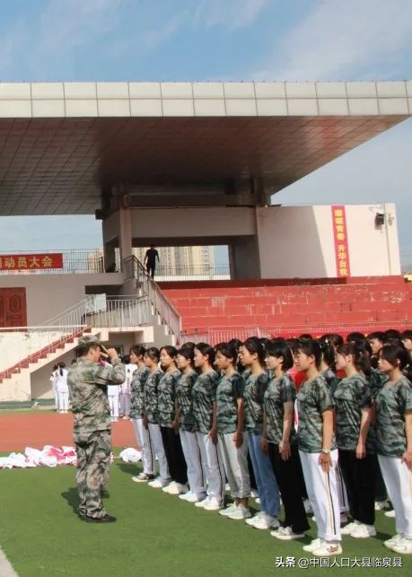 安徽省临泉二中军训,临泉二中军训视频2020