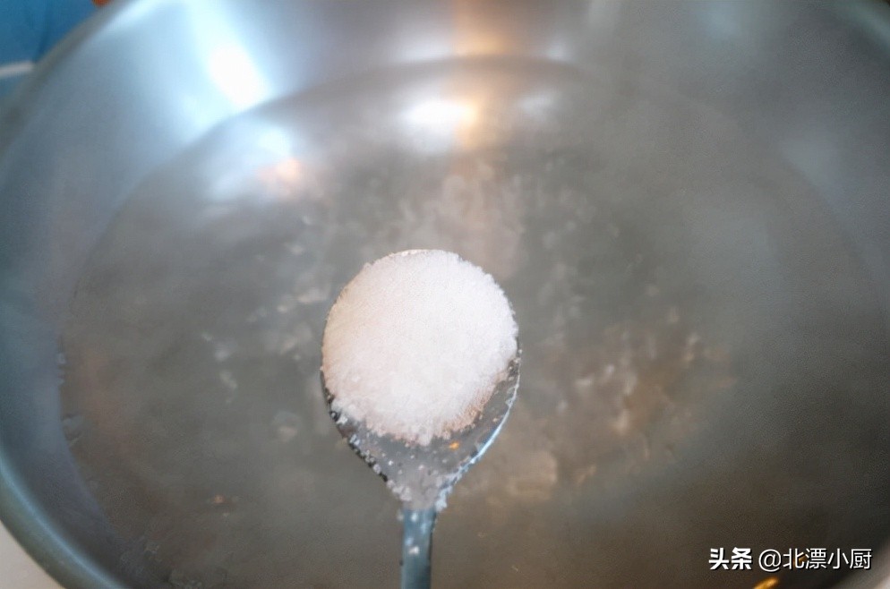 饺子怎么煮第二天加热不破皮,煮饺子千万不要直接捞出