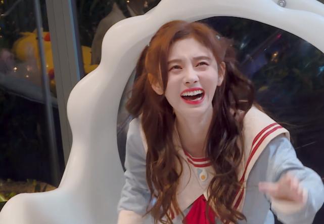 鞠婧祎给闺蜜送什么礼物,闺蜜送给鞠婧祎什么生日礼物