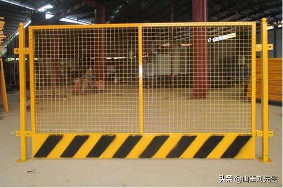 工地施工电梯防护门的规范要求,工地电梯井口防护门规范