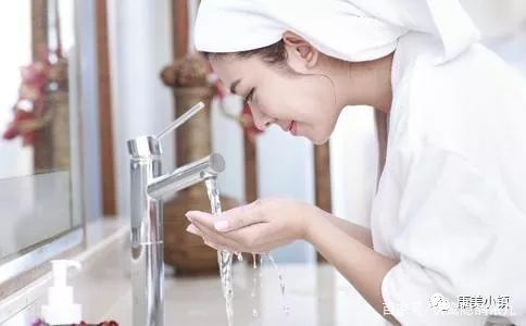 内外兼修的修护精华,内外兼修的精华修复补水