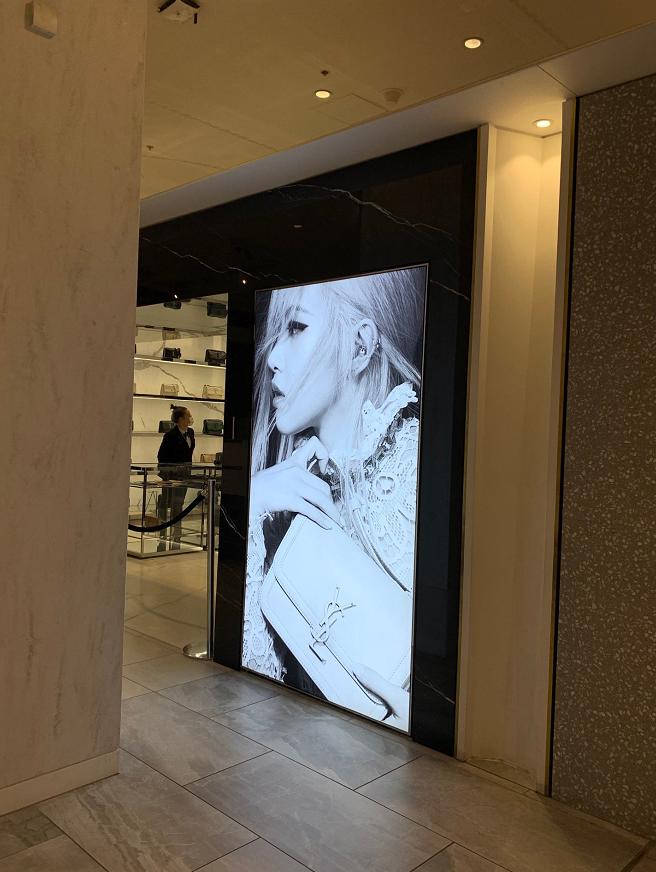 朴彩英照片世勋,朴彩英跟ysl签了几年