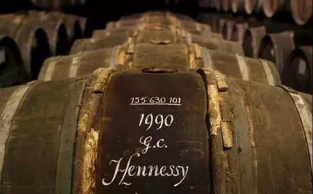 时尚巨头大盘点，你平时花的钱其实都在他们手里