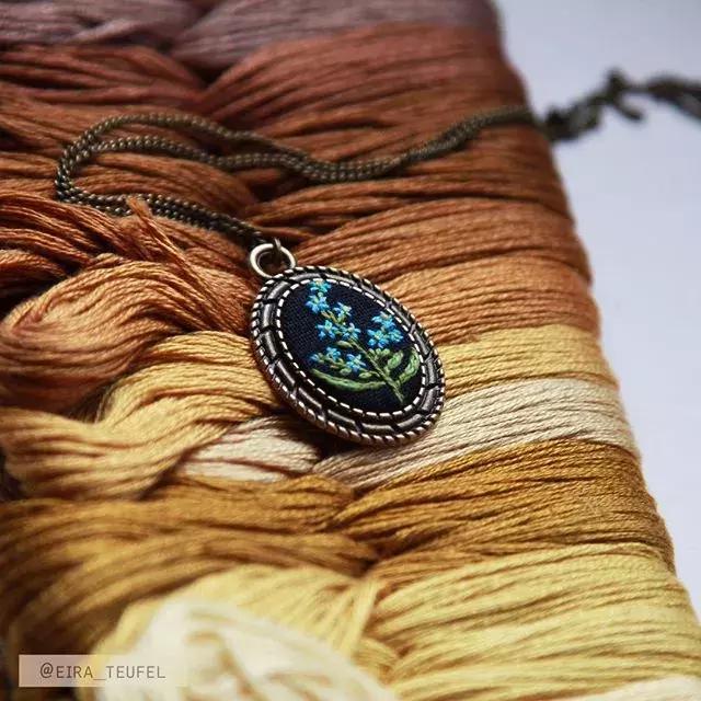 当一个程序员迷上了刺绣，就算手骨折了也无法阻止她……