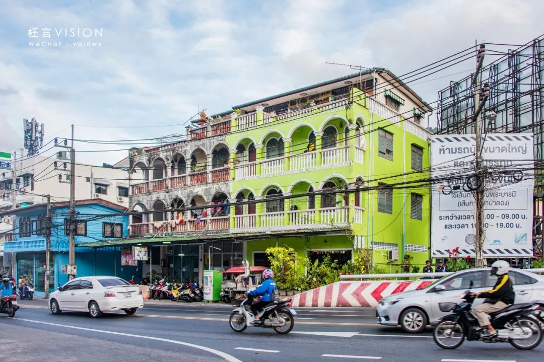繁华熙攘，从海滩到山路的芭东（Patong）风情