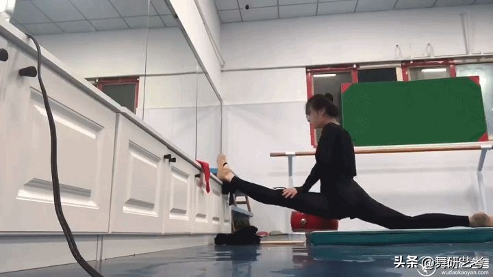 只有内心强大了才能冲破一切阻碍,只有自己内心强大才能不被伤害