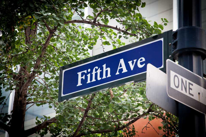 出国旅游都不发朋友圈,出国怎么拒绝帮人带东西