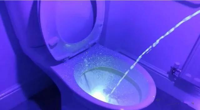 女性洗澡总是要尿怎么回事,洗澡时站着排尿会有哪些麻烦