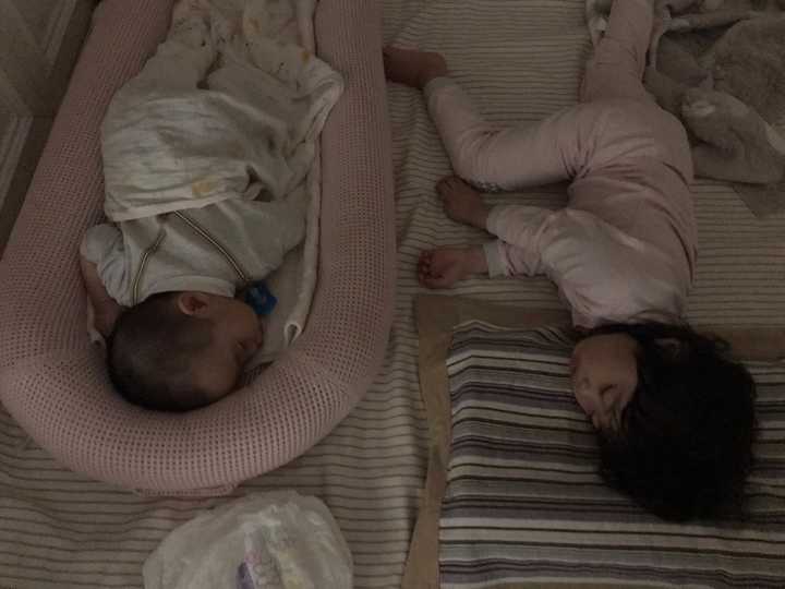 宝宝吃母乳对宝妈有哪些好处呢,瓶喂母乳会影响产量吗