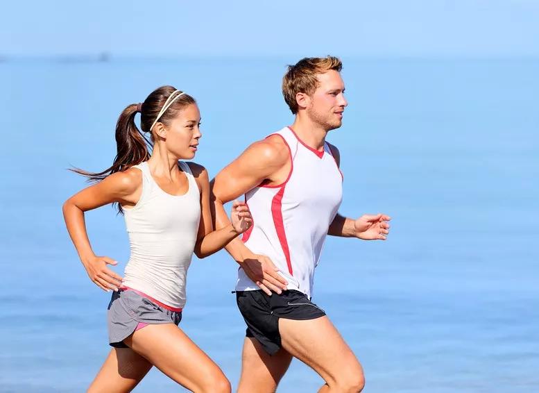 跑步后脚趾甲充血变黑怎么办,跑步为什么有黑指甲