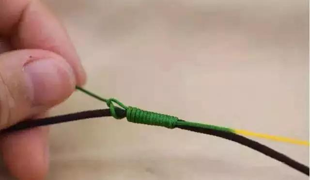 手编绳吊坠怎么打结,四股手编绳打结收尾