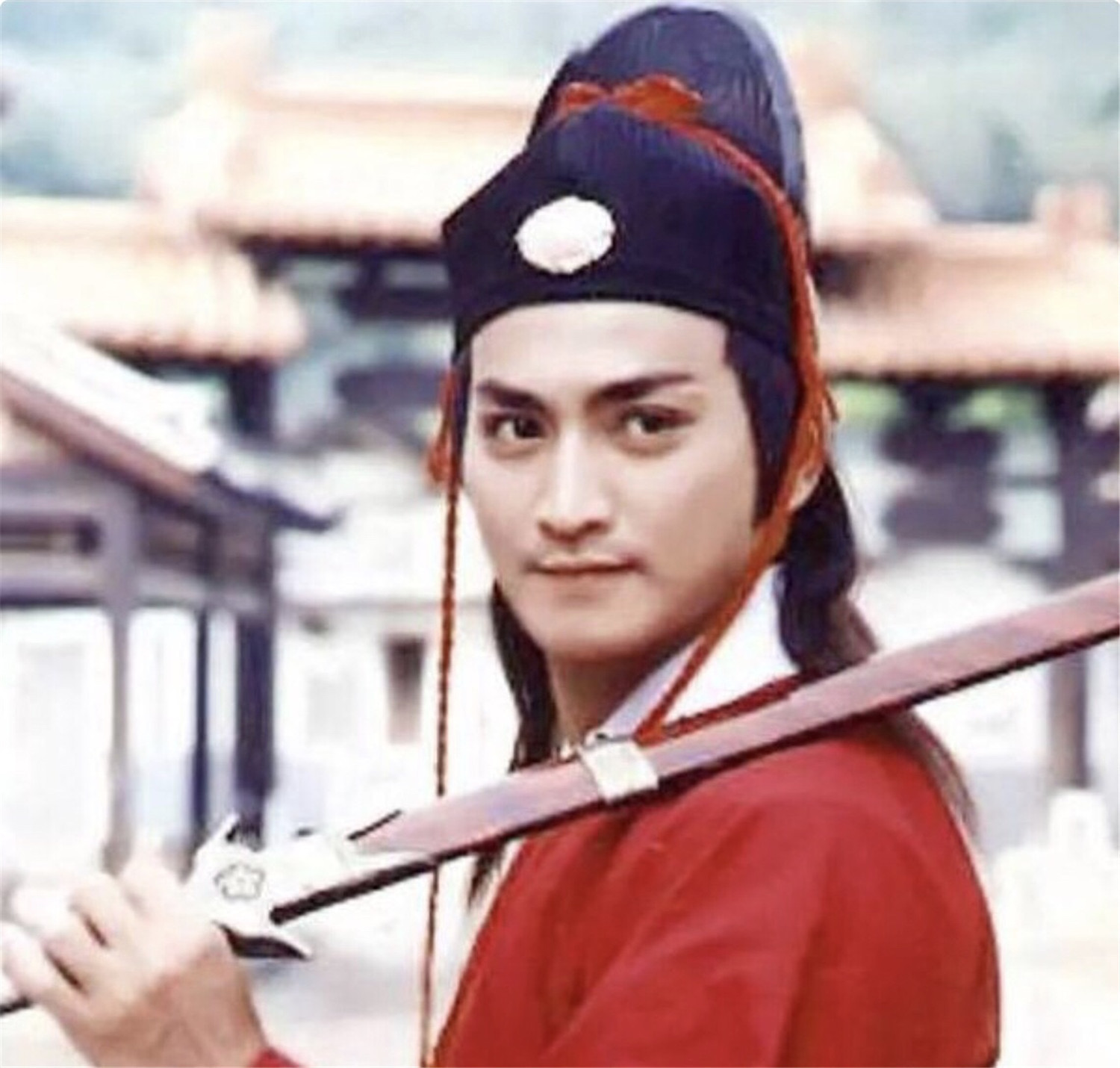 展昭沦落为酒鬼,展昭成了亿万富翁