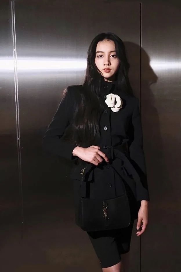 复古辣妹腋下包小众质感新月包,意大利腋下包推荐小众高级款