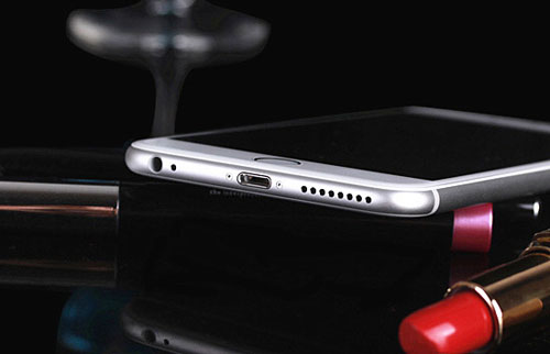 6s有充电符号但充不进电,苹果6s充电打不开机