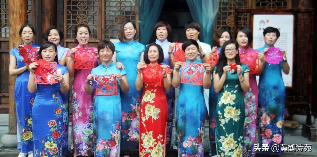 上联：百年存贮美，下联？「黄鹤诗苑」“旗袍”九青律诗同题48首