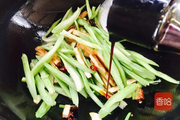 女儿最爱这道菜，做法简单，鲜美又补钙，五分钟出锅，我家常做