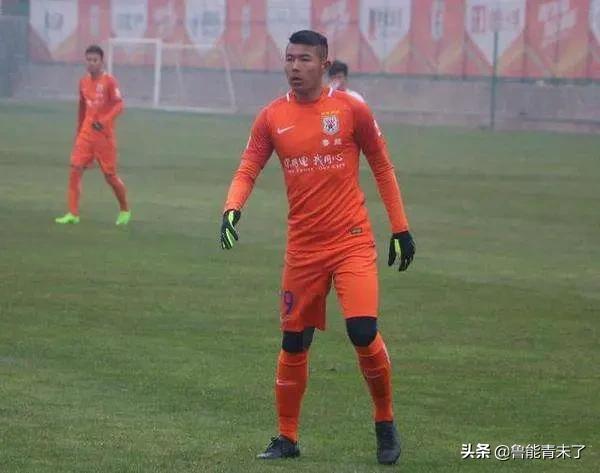 陈戌源座客《足球之夜》:引援方向有调整，鲁能本土锋线迎来机会