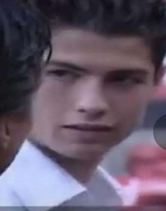 c罗为什么去皇马不留在曼联,c罗曼联转会皇马曼联球迷反应