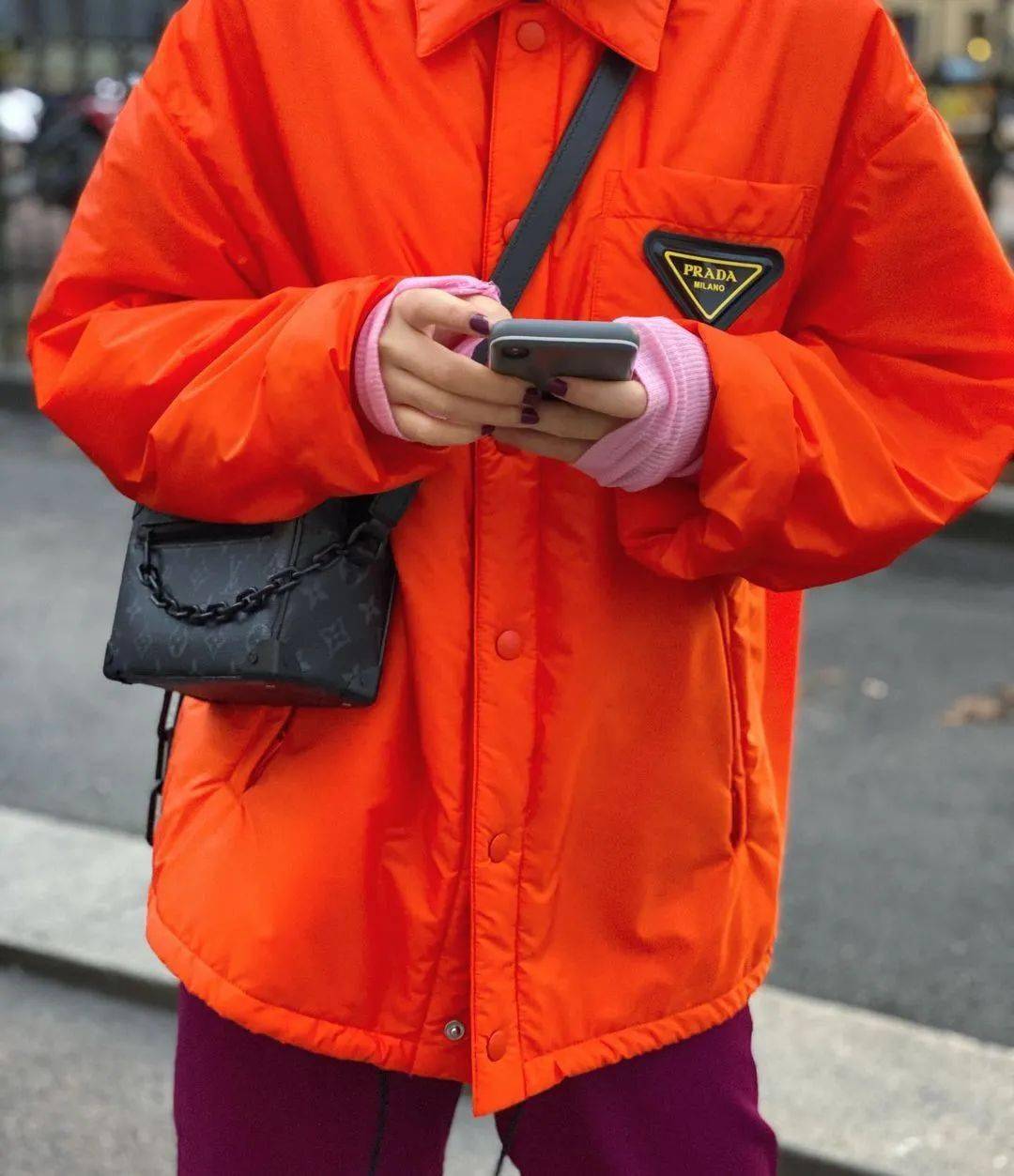 今年最火的斜挎腰包,腰包该怎么搭配