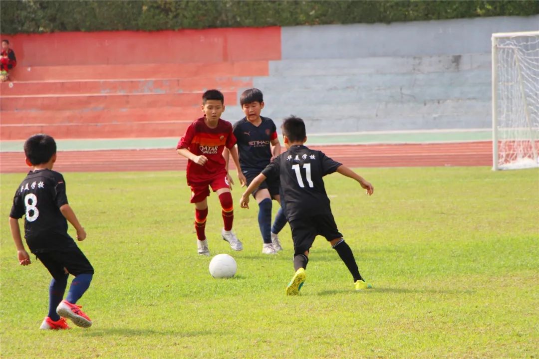 校园足球点燃绿茵梦想,校园足球联赛拉开序幕
