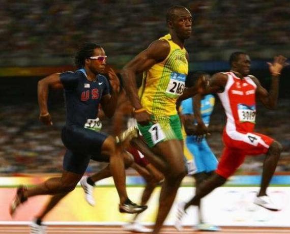 10000米和10公里区别,10万公里是多远的距离