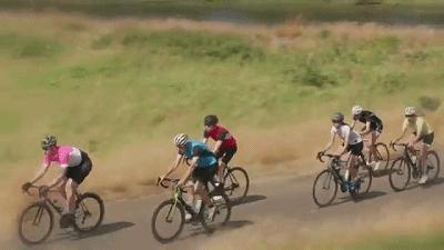 大叔发明了一个镂空车座，堪称骑行时降低屁股疼痛的神器