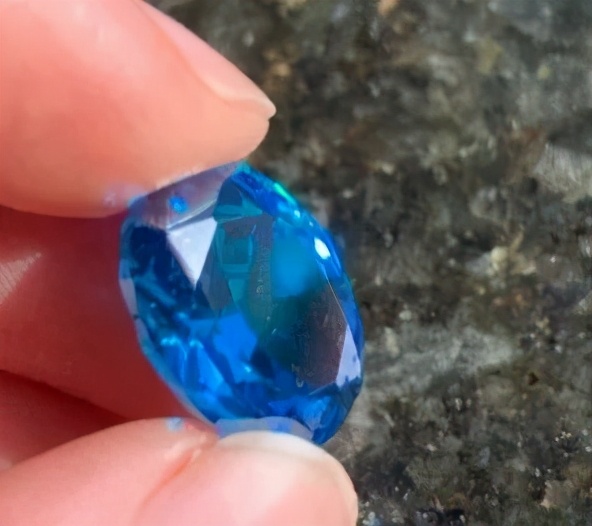 某宝直播间卖的翡翠,某宝黄金直播骗局