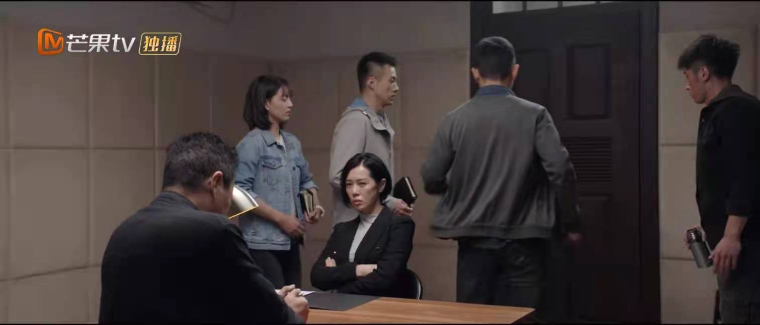 余男谎言真探一共多少集,谎言真探余男和朱世豪在酒吧聊天