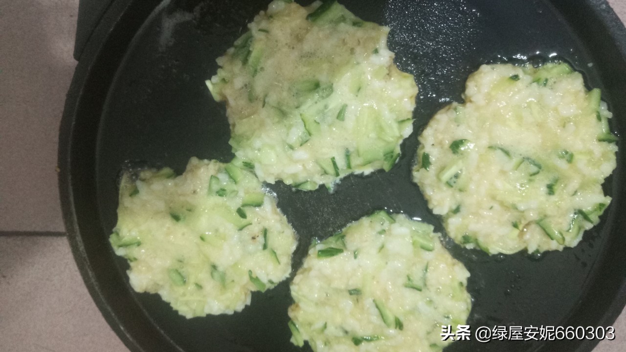 怎么把剩米饭变废为宝,剩米饭太黏了怎么做好吃