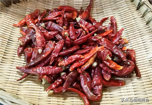 香辣香菇酱纯手工熬制,香菇酱的制作方法厨师秀