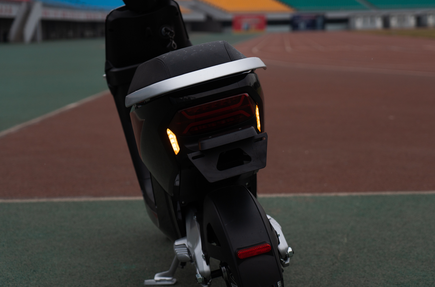 电动车别只认小牛，钱江摩灵能上三种牌，十分给力